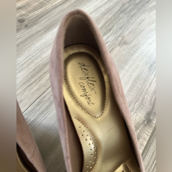 Dexflex Comfort Karlie Women’s Round Toe Faux Suede Wedge Heels Taupe Size 5.5 - Picture 8 of 8